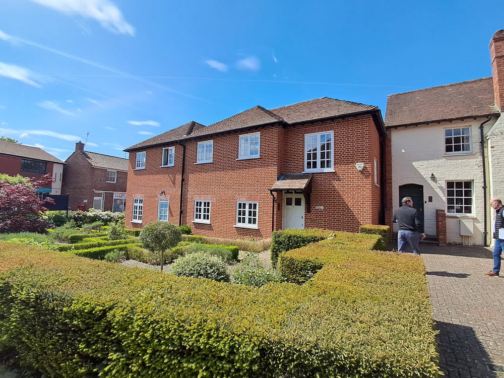 Units 4 & 5 Thames Court, Goring on Thames, Office To Let - 20250507_122621.jpg
