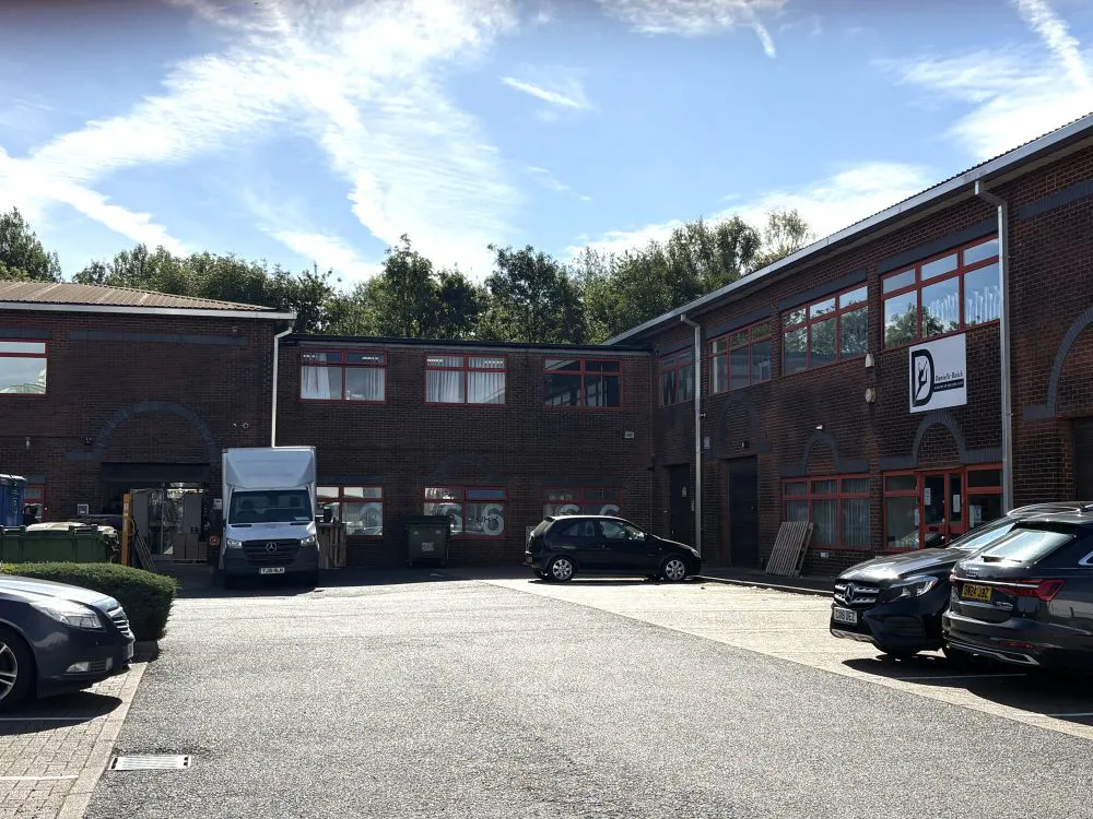 6 Canada Close, Banbury, Industrial / Office To Let - IMG_3667.jpg