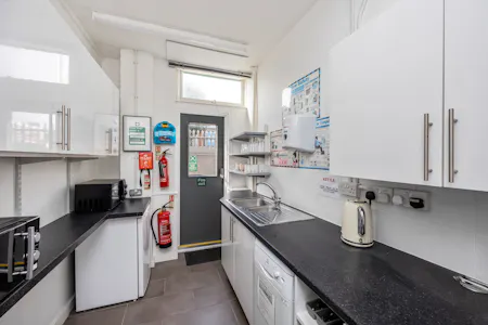 Unit A, 142 Old Shoreham Road, Hove, E (Commercial / Business / Service) / Office / Studio / Gallery / Studio / Workshop To Let - Old Shoreham Road, 142, Unit A-001.JPG