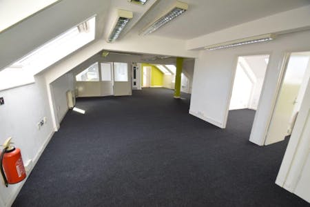 Warren House, Hockley, Office To Let - DSC_1095.jpg