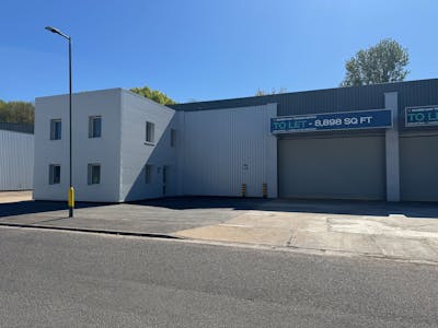Units 14 & 15 Saxon Way Trading Centre, Saxon Way, West Drayton, Industrial / Warehouse To Let - IMG_2767.JPG