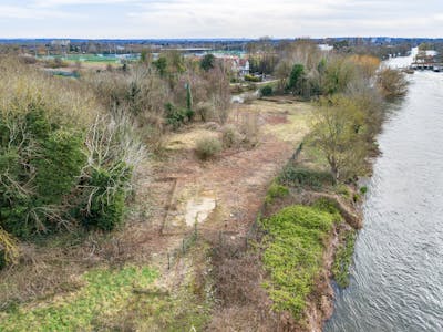 Sunbury Lock Island Boatyard, Towpath, Walton-on-Thames, Land / New Build / Marine To Let - Sunbury Lock Boatyard 5.jpg