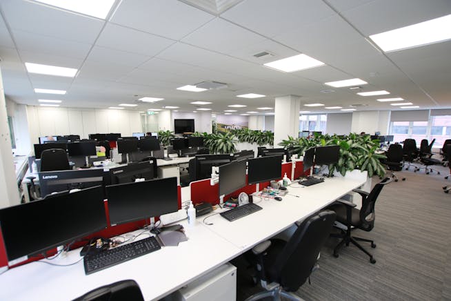 Betchworth House, Redhill, Offices For Sale - H7D_1470.JPG