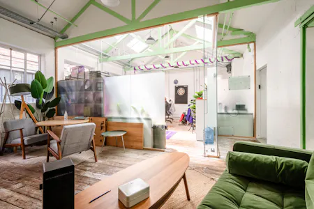 Unit H, I & J Taylors Yard - 160 Brick Lane, London, Office To Let - Brick Ln 160 1F - Low Res 4.jpg
