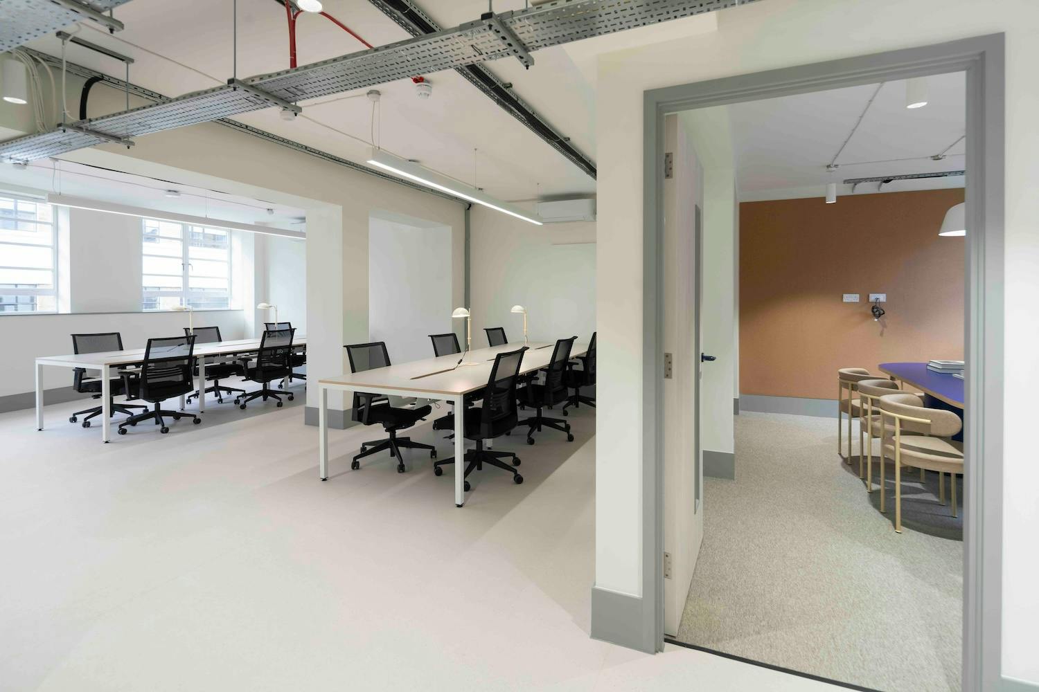 Office in London - photo 2