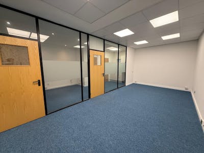 27 The Oakwood Centre, Havant, Business Park / Industrial / Office / Warehouse For Sale - WhatsApp Image 2026-04-29 at 13.45.19 (4).jpeg
