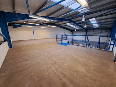 Unit B Dudley Road, Halesowen, Retail / Trade Counter To Let - 1000020953.jpg