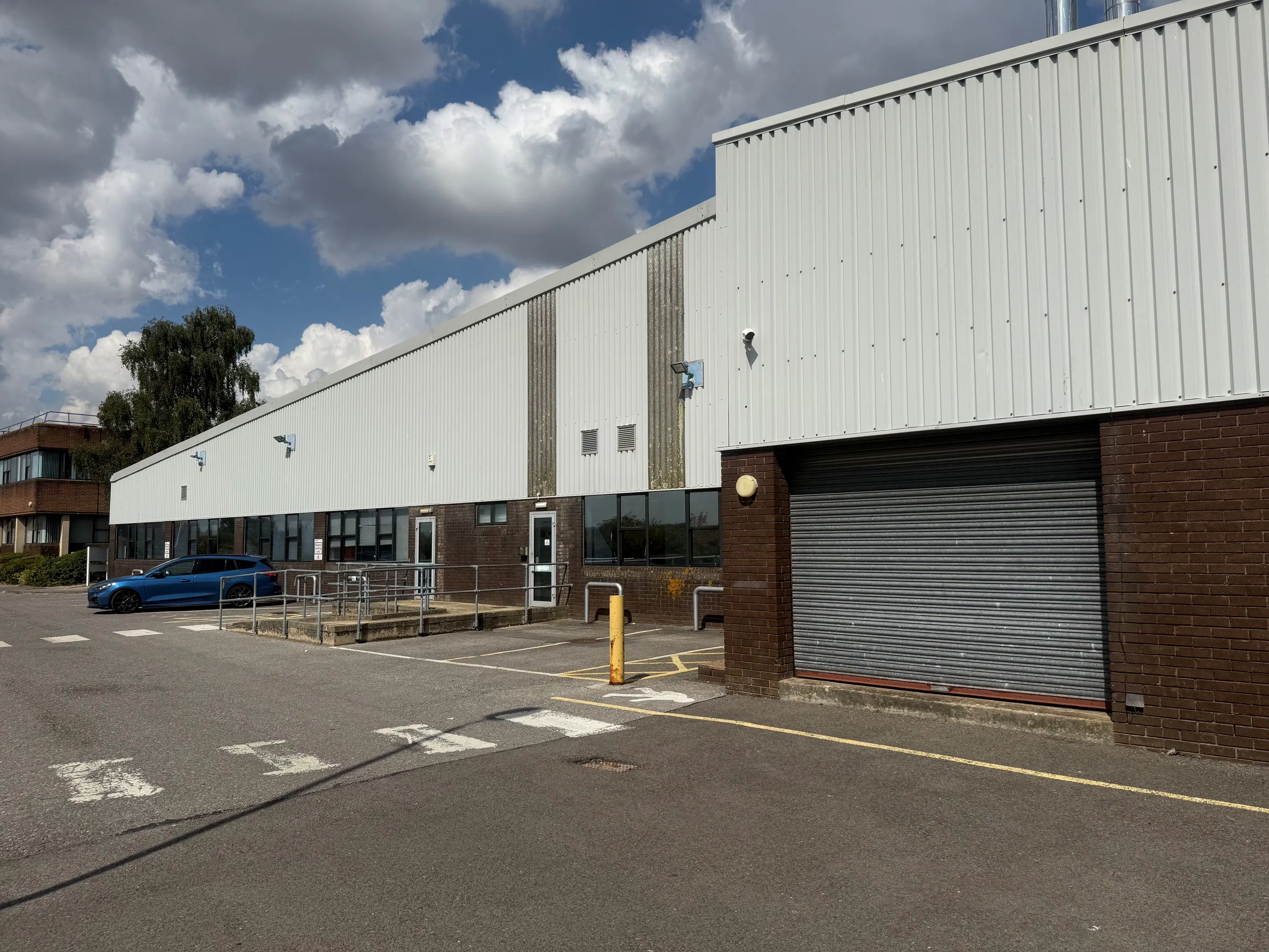 E4.1 & E4.3, Langley Park, Avon Way, Chippenham, Industrial To Let - 2.jpg