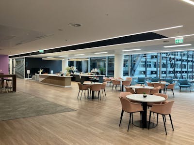 10 Exchange Square, London, Office Lease Assignment - Photo 6- Welcome Reception _sophie.watts_savills.com.jpeg