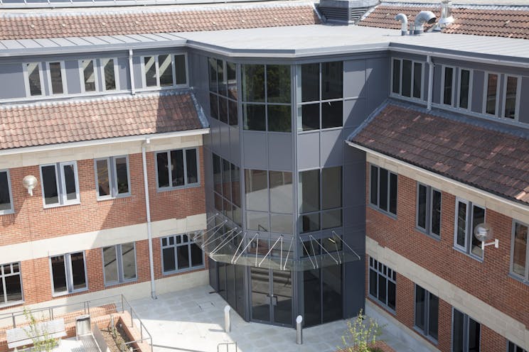 Kingslea House, Bay Tree Avenue, Leatherhead, Offices To Let / For Sale - IMG_8768.jpg
