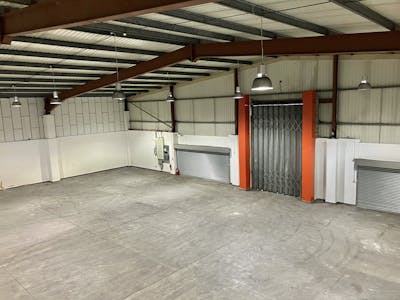 Unit 7 Plane Tree Crescent, Feltham, Warehouse To Let - IMG_1118.jpg