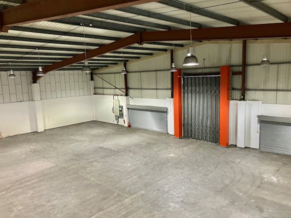 Unit 7 Plane Tree Crescent, Feltham, Industrial To Let - IMG_1118.jpg