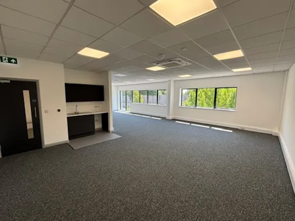 Unit 9, Hatch Industrial Park, Basingstoke, Industrial To Let - Picture9.jpg