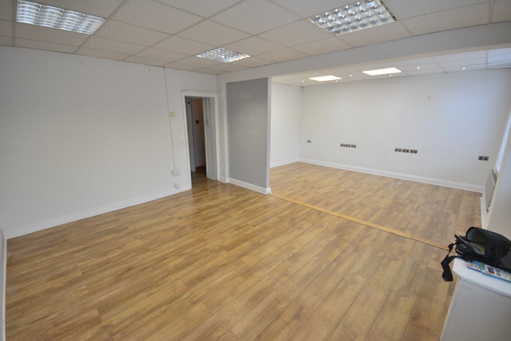 425 Walmersley Road - Shop Floor