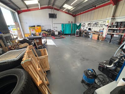 Unit 2 C R Bates Industrial Estate, High Wycombe, Industrial To Let - IMG_2705.jpeg