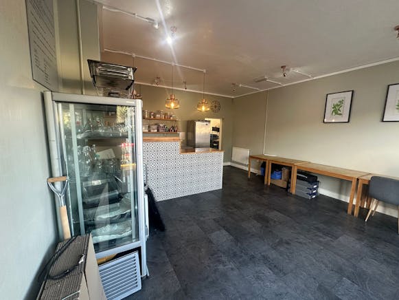 121 Freshfields, Newmarket, Retail To Let - 6.jpg