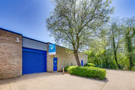 Unit 3 Thornhill Road, Redditch, Industrial/Logistics To Let - EDIT_gbthor02_U3_0004-1330x887.jpg