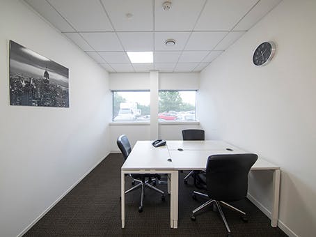 Office in Southampton - photo 3
