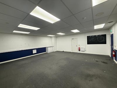 Holmesfield Road, Warrington, Showroom / Warehouse To Let / For Sale - 6.jpg
