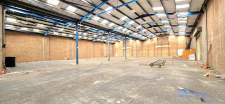 Unit 3, Lancing Business Park, Lancing, Industrial To Let - 20251121_121332 - Edited.jpg