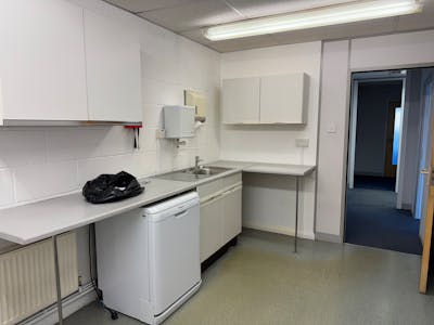 Unit 28 The Metro Centre, Watford, Office / Other / Warehouse To Let - IMG_5462.jpeg