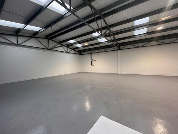 Units 2-4 The Point, Aylesbury, Industrial To Let - WhatsApp Image 20251217 at 164557.jpeg