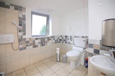 Unit 17, Block 2 Northwood Court, Dublin 9, Investment For Sale - W.C 2.jpg