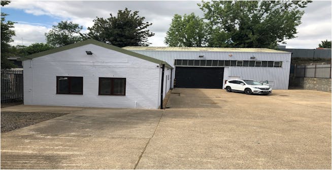 Unit 13 Winnall Valley Road, Winchester, Industrial Lease Assignment - 3.jpg