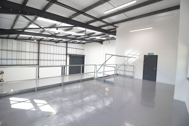 Unit 8 Airlinks Industrial Estate, Heston, Industrial / Warehouse To Let - 6.jpg