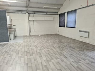 Manton West, Elcot Mews, Elcot Lane, Off London Road, Marlborough, Industrial / Warehouse To Let - Internal 001.jpg