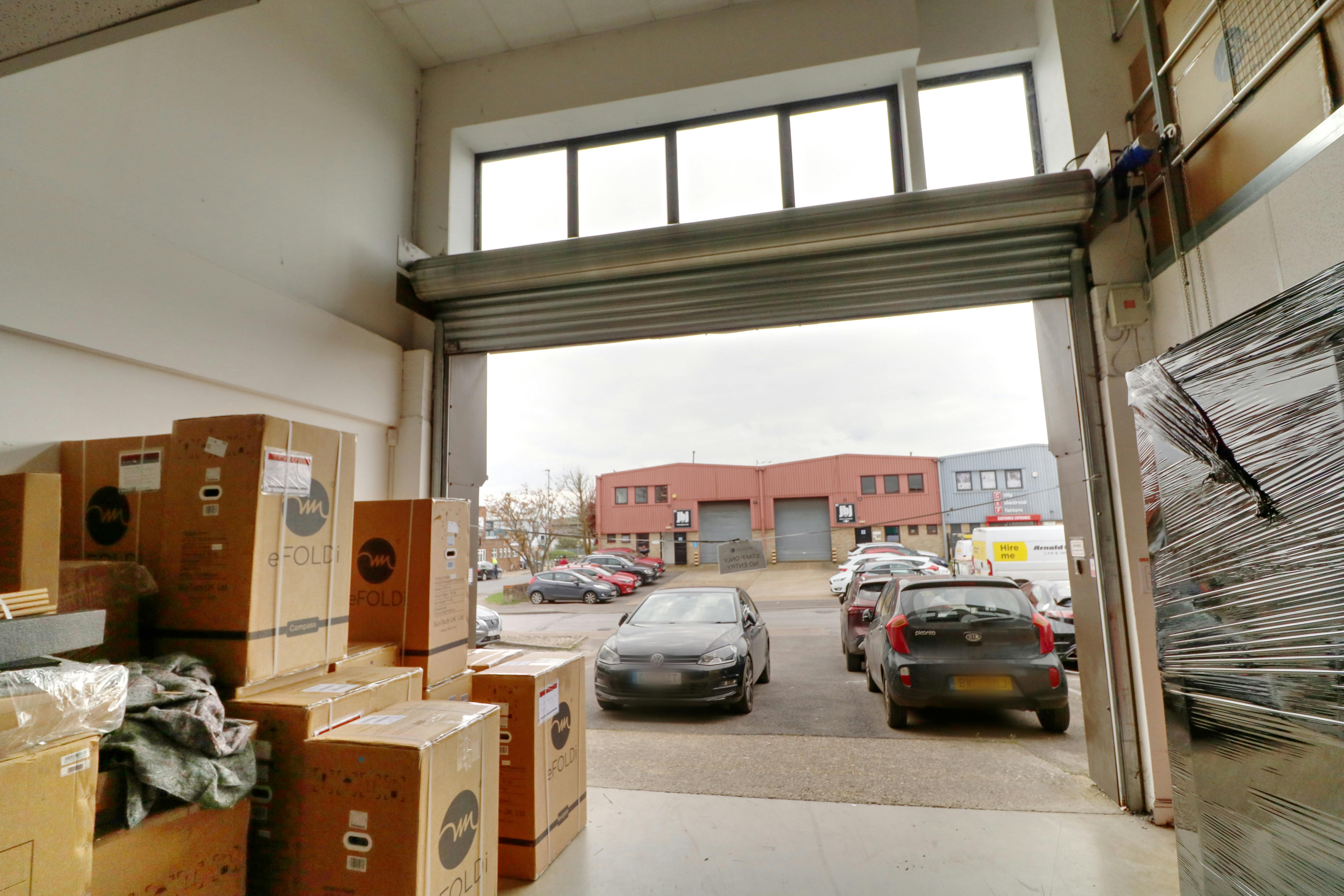 25 Ormside Way, Redhill, Industrial / Office To Let - Internal.jpg