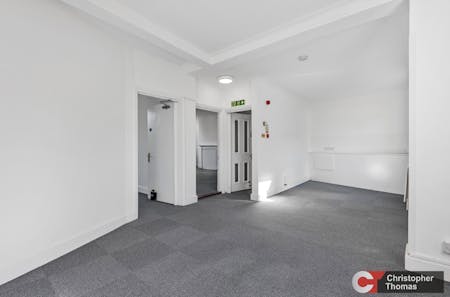 29-31 Victoria Street, Windsor, Office To Let - 8f47506f9a294b9e962ac4db3ccf8b44.jpg