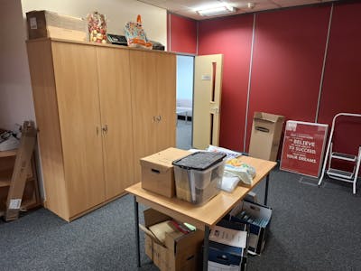 6 Charter Point Way, Ashby-de-la-Zouch, Office To Let - 20241218_101208.jpg