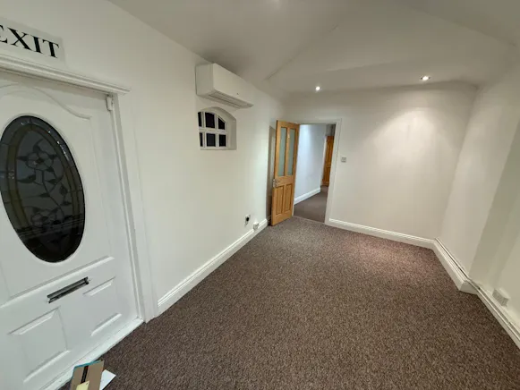 375-377 Rayleigh Road, Leigh-On-Sea, Office To Let - WhatsApp Image 2026-01-06 at 12.03.26 (1).jpeg