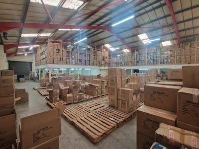 Unit 8d, Stockport, Industrial/Logistics To Let - 20250729_104059.jpg