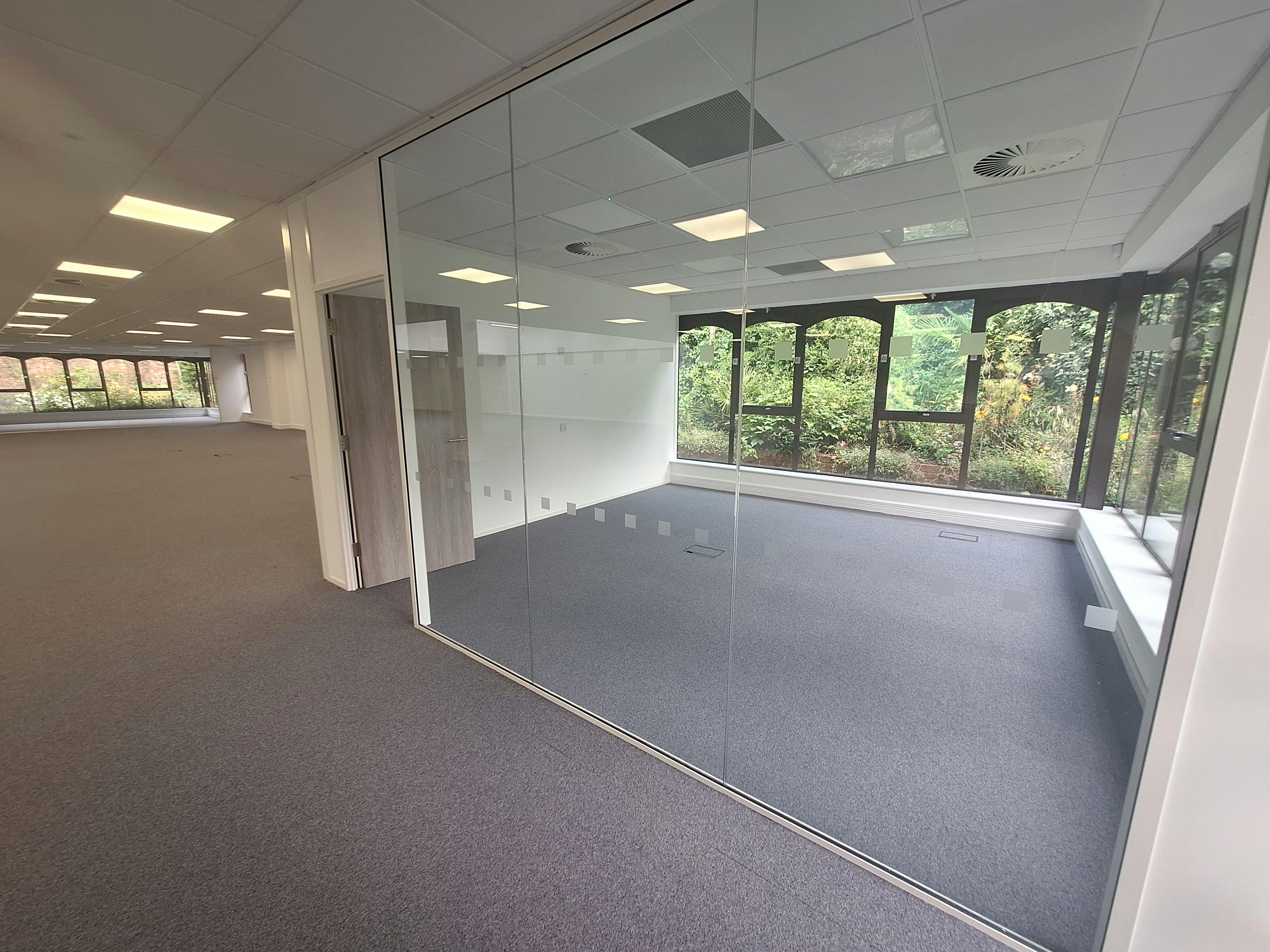 Office in Bedford - photo 4