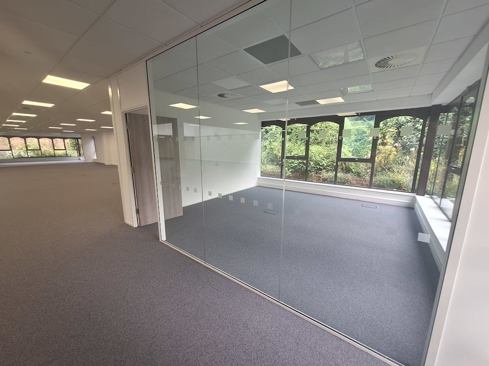 Trinity Gardens, 9-11 Bromham Road - Image 4