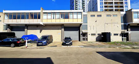 Unit 12, Lyndean Industrial Estate, London, Industrial To Let - 20250808_155619 - Edited.jpg