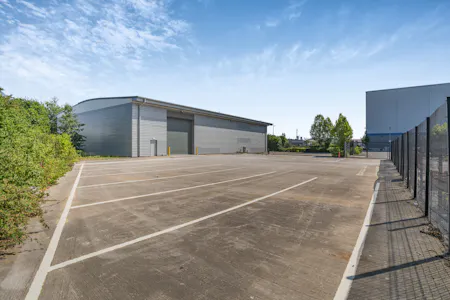 Unit 16, Central Trading Estate, Mosley Road, Trafford Park, Industrial To Let - 8698361-exterior13-800.jpg