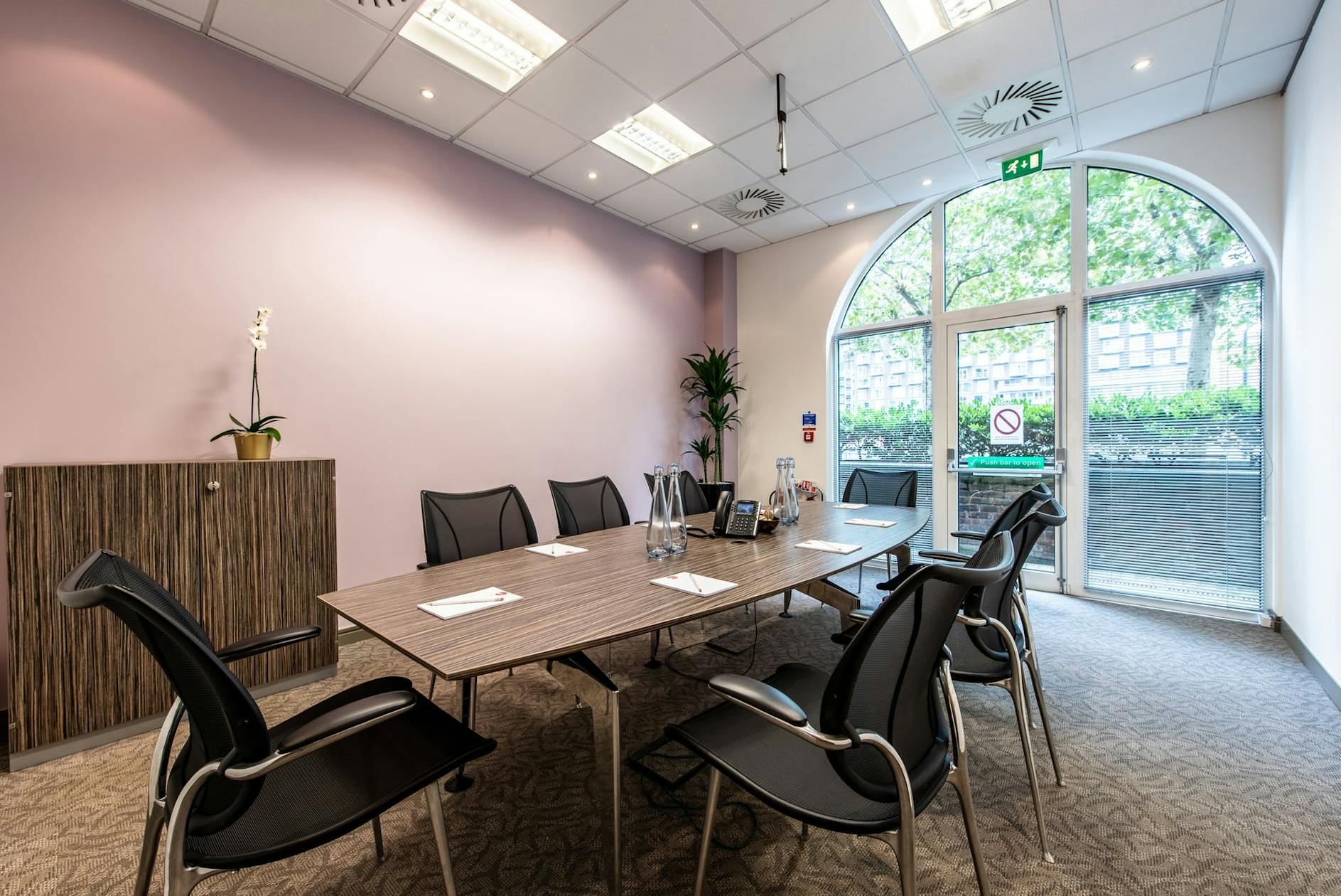 Davenport House, Pepper Street, London, Serviced Offices To Let - IMG_2932.JPG