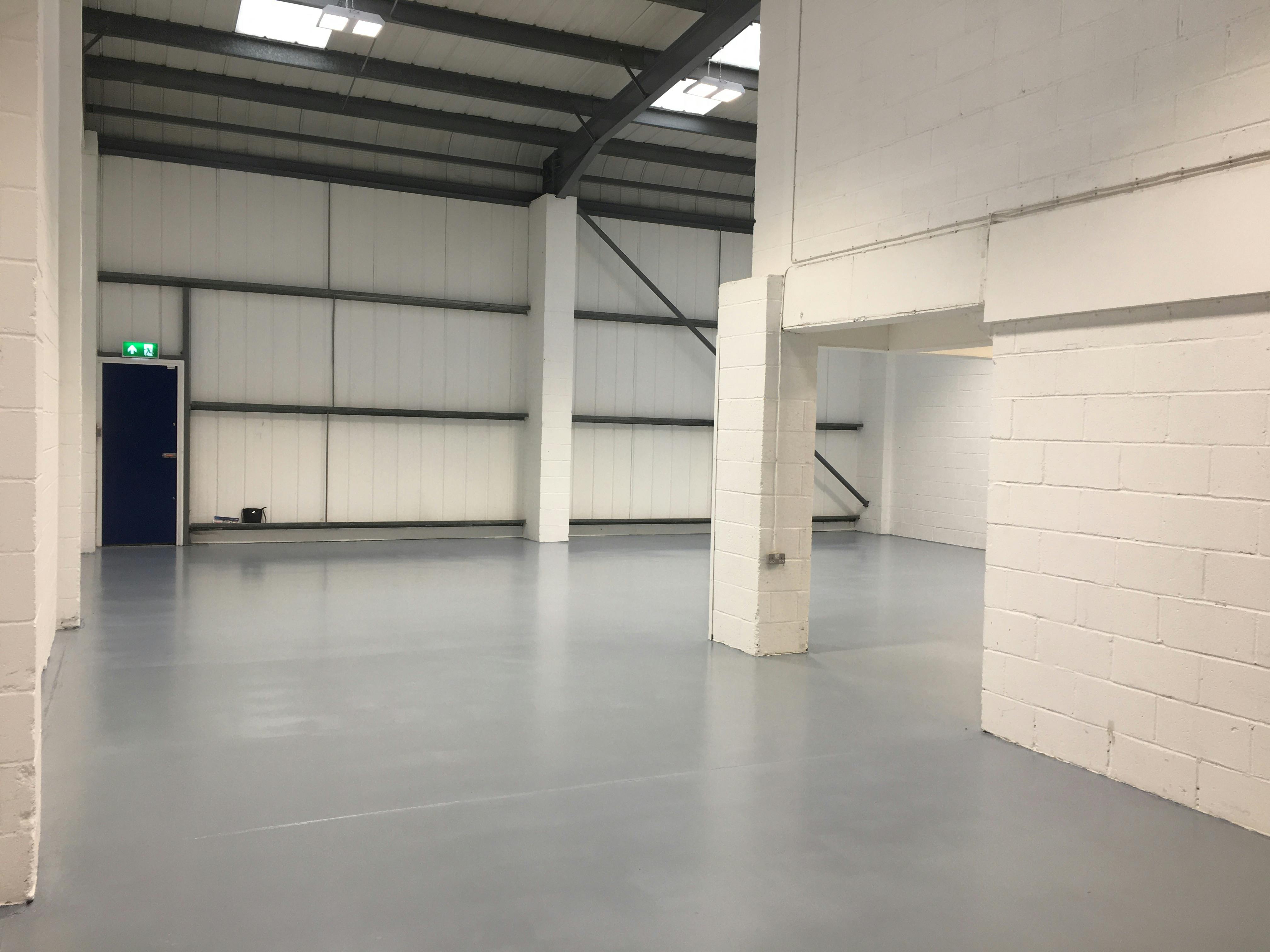 Unit 5 Vale Industrial Centre, Southern Road - Photo 4