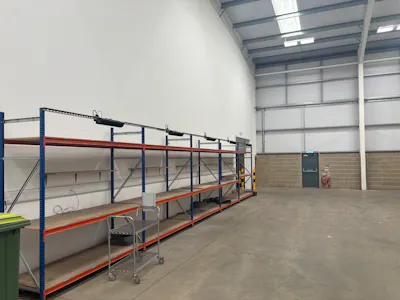 8 St Leger Drive, Newmarket, Industrial/Logistics To Let - IMG_2144.jpeg
