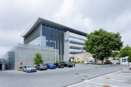 Edifício Francisco Pinto Balsemão, Rua Calvet de Magalhães 242, Paço de Arcos, Office To Let - 000.jpg