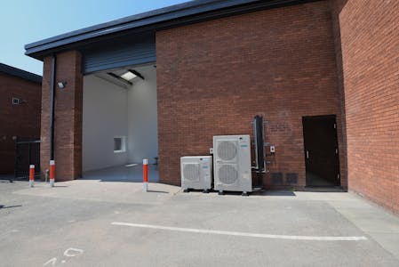 Unit D1, Manchester, Industrial/Logistics To Let - D1 Broadoakc.jpg