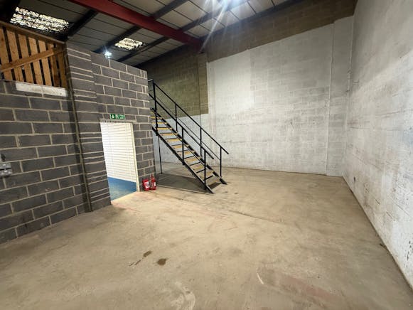 Unit A Bumpers Way, Bumpers Farm Industrial Estate, Chippenham, Industrial To Let - 9.jpg