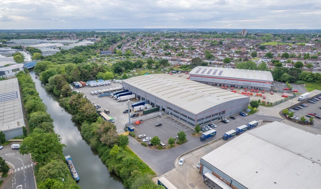 Industrial Unit in Greenford - photo 2