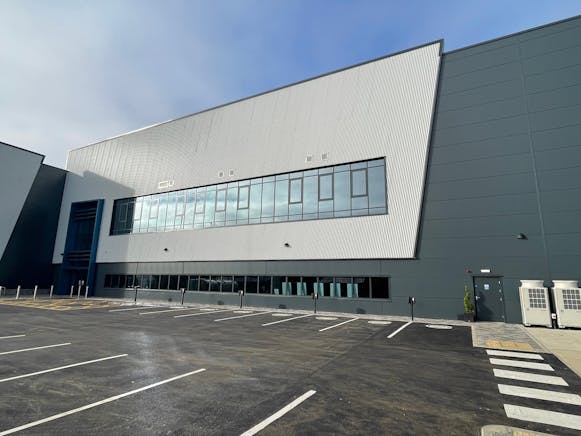 INTER, Tewin Road, Welwyn Garden City, Hertfordshire, Warehouse & Industrial To Let - IMG_2424.jpeg