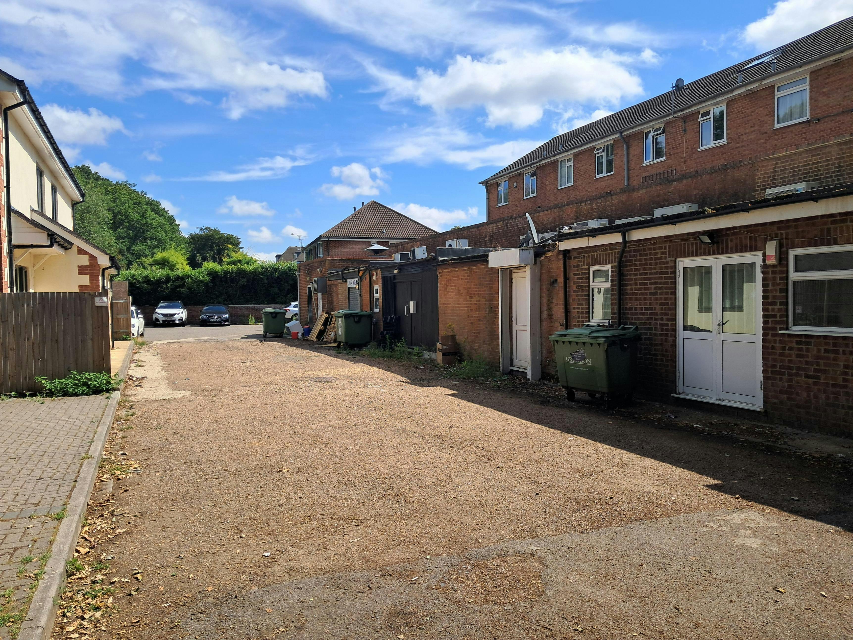 5 Royal Hunt House, Ascot, Retail To Let - propRl1D8qj.jpeg