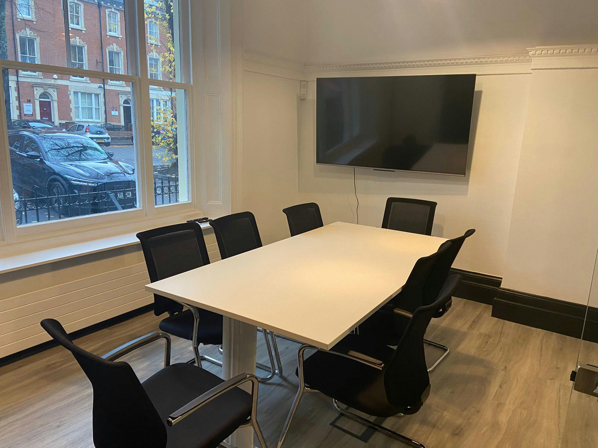 30-31 Windsor Place, Cardiff, Office To Let - IVNH5828.JPG