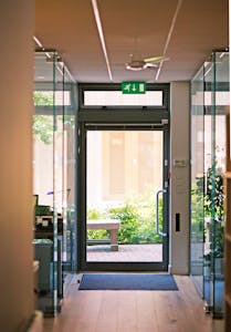 4 Isetta Square, Brighton, E (Commercial / Business / Service) / Flex Office / Hot Desk / Office To Let - hall.jpg